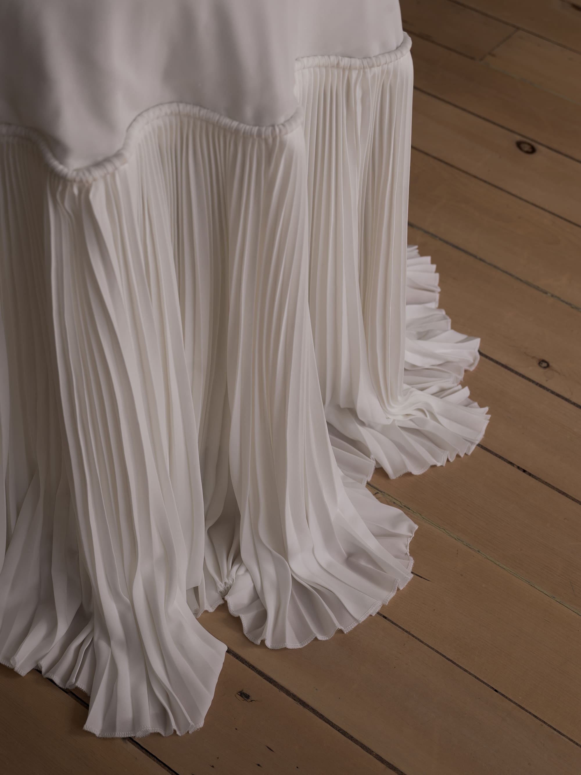 tablecloth with chiffon details
