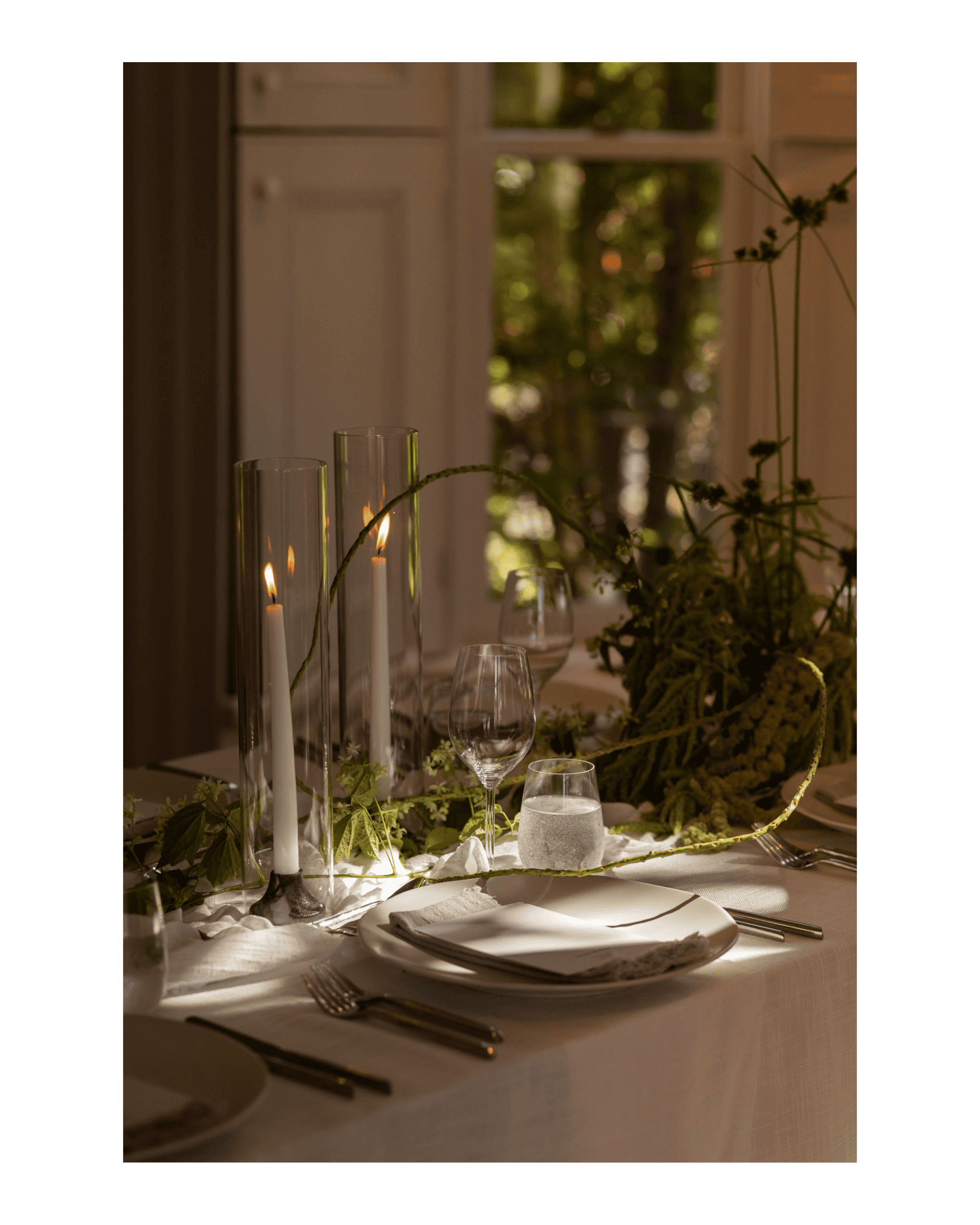 candlelit wedding table